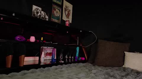 Snapshot of thatsimlady chatting on December 17, 7:14 am Bella online show from December 17, 7:14 am