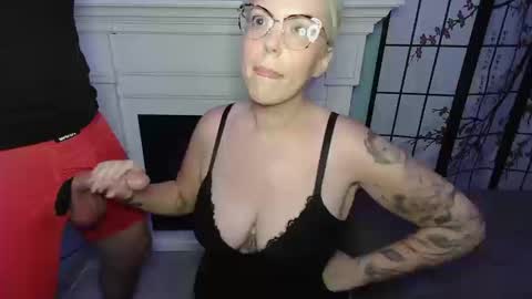 ThatsWhatSheSaid online show from September 25, 12:03 am