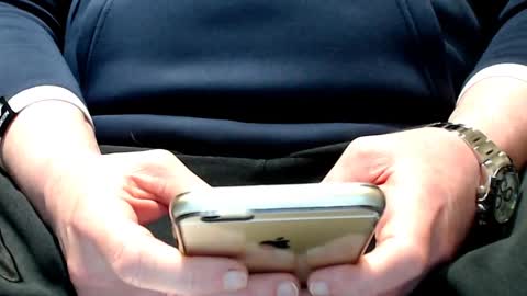 Snapshot of the1pocketrocket chatting on January 1, 4:29 pm the1pocketrocket online show from January 1, 4:29 pm