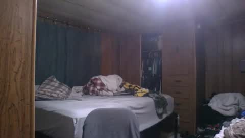 Snapshot of the4stringmotha chatting on October 17, 11:13 am BiggerINalaska online show from October 17, 11:13 am