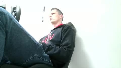 Snapshot of the___rocky200 chatting on November 16, 2:44 pm Dennis online show from November 16, 2:44 pm