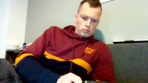 Snapshot of the___rocky200 chatting on December 15, 10:41 am Dennis online show from December 15, 10:41 am