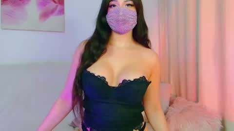 Snapshot of the__sabenna chatting on November 6, 5:14 pm Madina online show from November 6, 5:14 pm