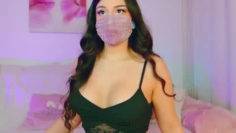 Snapshot of the__sabenna chatting on November 23, 3:12 pm Madina online show from November 23, 3:12 pm