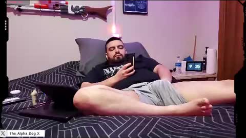 Snapshot of the_alpha_dog_xxx chatting on July 27, 2:35 pm the_alpha_dog_xxx online show from July 27, 2:35 pm