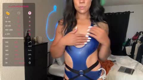 Snapshot of the_dahli_mama chatting on October 11, 2:55 am the_dahli_mama online show from October 11, 2:55 am