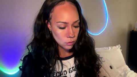 Snapshot of the_dahli_mama chatting on October 20, 1:39 am the_dahli_mama online show from October 20, 1:39 am