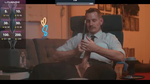 Snapshot of the_dilf chatting on January 26, 9:07 pm The DILF - online show from January 26, 9:07 pm