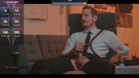 Snapshot of the_dilf chatting on February 23, 10:49 am The DILF - online show from February 23, 10:49 am