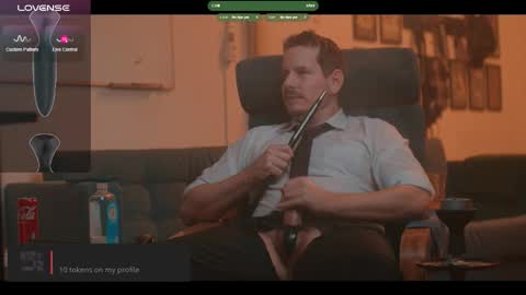 Snapshot of the_dilf chatting on January 5, 6:00 pm The DILF - online show from January 5, 6:00 pm