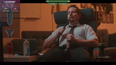 Snapshot of the_dilf chatting on February 4, 5:30 pm The DILF - online show from February 4, 5:30 pm