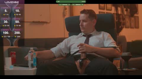 Snapshot of the_dilf chatting on February 25, 3:10 pm The DILF - online show from February 25, 3:10 pm