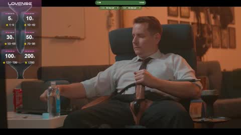 Snapshot of the_dilf chatting on February 28, 5:58 pm The DILF - online show from February 28, 5:58 pm