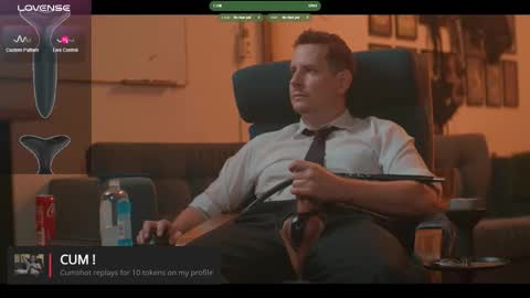 Snapshot of the_dilf chatting on March 4, 5:19 pm The DILF - online show from March 4, 5:19 pm