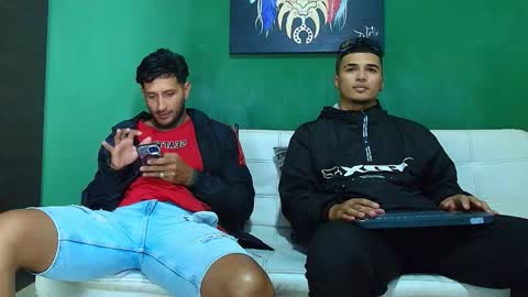 SCOTT  THEO  KAMERON  GENDERSON online show from November 29, 2:31 pm