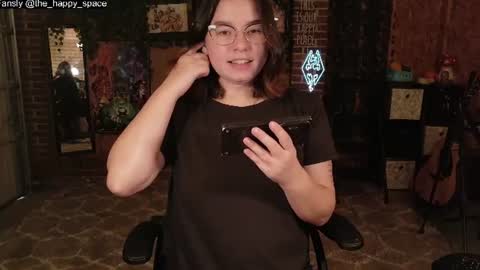 Snapshot of the_happy_space chatting on August 2, 11:47 pm MATERNITY LEAVE online show from August 2, 11:47 pm