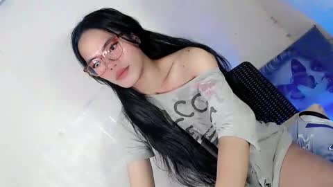 the_horny_bella online show from March 12, 7:09 pm