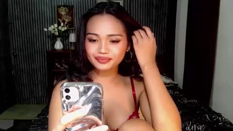 IG Lisa Avery Monroe online show from March 12, 8:53 am