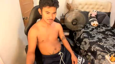 Snapshot of the_killian_jones chatting on July 27, 9:38 am ken online show from July 27, 9:38 am
