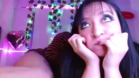 Snapshot of the_lesbian_game chatting on February 28, 6:32 am the_lesbian_game online show from February 28, 6:32 am