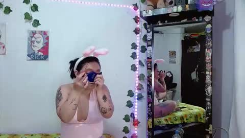 Snapshot of the_lesbian_game chatting on October 28, 2:48 am the_lesbian_game online show from October 28, 2:48 am