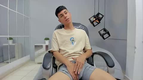   T H E    M A R K   K I N G online show from September 13, 5:24 pm