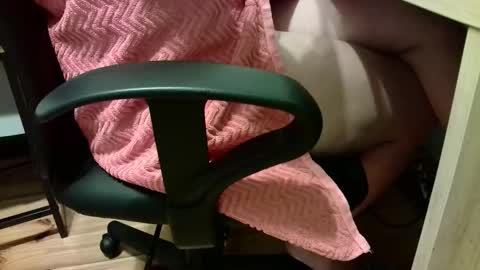 Snapshot of the_naked_pianists chatting on October 27, 10:14 pm Stephan 34 Cassandra 25 online show from October 27, 10:14 pm