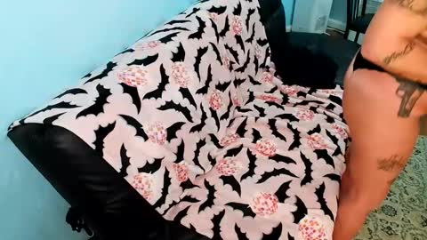 lina luna online show from December 16, 11:15 am