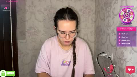 Snapshot of the_princese chatting on November 1, 9:44 am Alice online show from November 1, 9:44 am