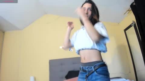 Snapshot of the_queensex chatting on March 5, 12:11 pm the_queensex online show from March 5, 12:11 pm