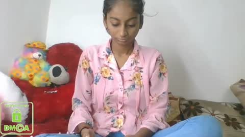 Snapshot of the_right_girl chatting on December 18, 5:15 am Suzan Sexy online show from December 18, 5:15 am