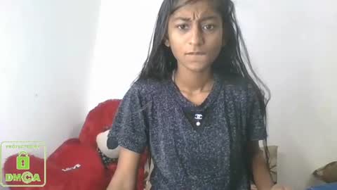 Snapshot of the_right_girl chatting on December 23, 5:49 am Suzan Sexy online show from December 23, 5:49 am
