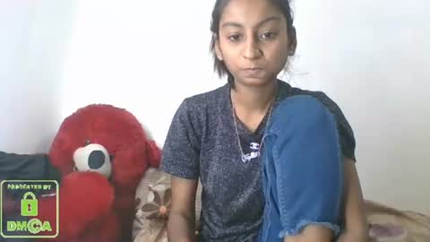 Snapshot of the_right_girl chatting on December 24, 11:06 am Suzan Sexy online show from December 24, 11:06 am