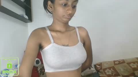 Snapshot of the_right_girl chatting on February 18, 10:16 am Suzan Sexy online show from February 18, 10:16 am