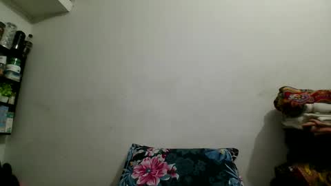 Snapshot of the_right_girl chatting on October 19, 4:51 pm Suzan Sexy online show from October 19, 4:51 pm