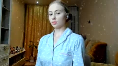 Snapshot of the_steel_magnolia_ chatting on January 5, 1:15 pm Ally STREAMING ON TWITCH NOW Check my Twitter for updates online show from January 5, 1:15 pm