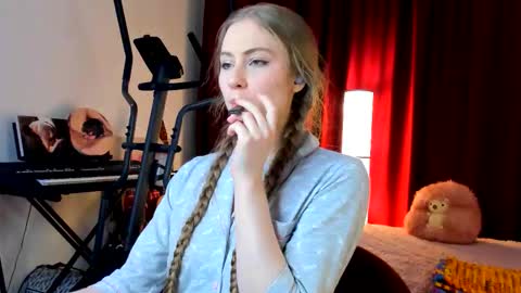 Snapshot of the_steel_magnolia_ chatting on September 17, 9:16 pm Ally STREAMING ON TWITCH NOW Check my Twitter for updates online show from September 17, 9:16 pm