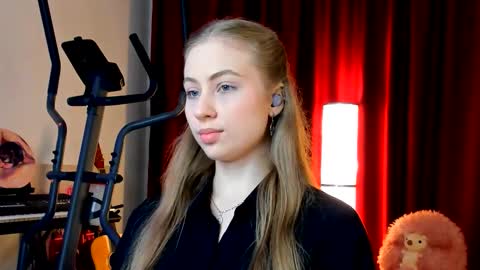 Snapshot of the_steel_magnolia_ chatting on October 1, 1:22 am Ally STREAMING ON TWITCH NOW Check my Twitter for updates online show from October 1, 1:22 am