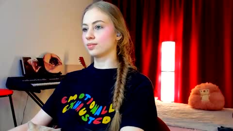 Ally    STREAMING ON TWITCH NOW Check my Twitter for updates online show from March 14, 5:40 pm