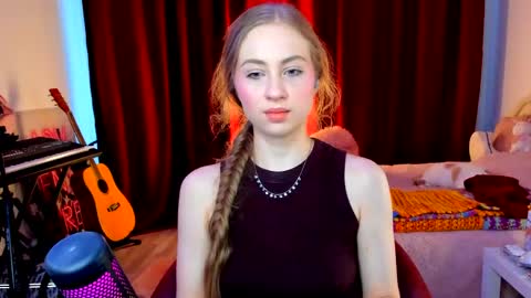 Ally    STREAMING ON TWITCH NOW Check my Twitter for updates online show from May 28, 11:18 am