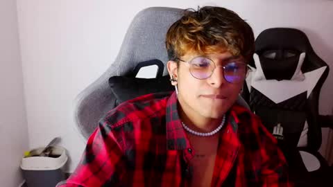 Danny online show from April 28, 1:59 am