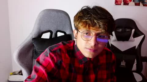 Danny online show from April 28, 2:27 am