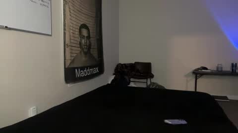 Snapshot of thebaileybrooks chatting on October 2, 1:23 am thebaileybrooks online show from October 2, 1:23 am