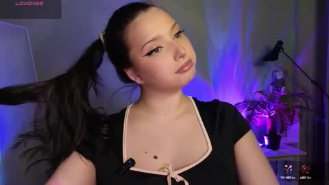 Snapshot of thebbylu chatting on October 15, 11:54 am Lucy online show from October 15, 11:54 am