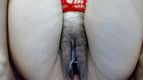 Snapshot of thebestpussyhairy chatting on December 13, 2:32 am Karla online show from December 13, 2:32 am