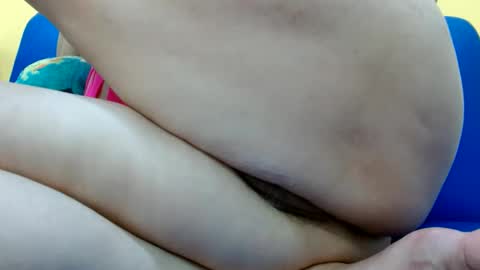 Snapshot of thebestpussyhairy chatting on March 9, 7:34 am Karla online show from March 9, 7:34 am