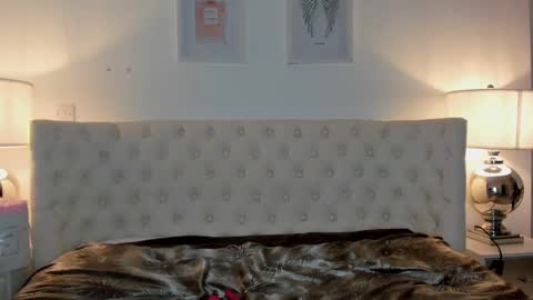 Snapshot of theblondenextdoor97 chatting on January 22, 3:29 pm Jessica online show from January 22, 3:29 pm