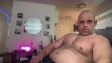 Snapshot of thebuzz777 chatting on January 31, 9:26 pm theBuzz777 online show from January 31, 9:26 pm