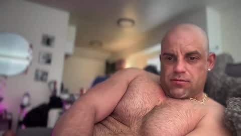 Snapshot of thebuzz777 chatting on February 3, 7:00 pm theBuzz777 online show from February 3, 7:00 pm