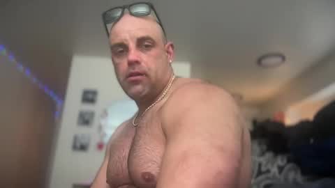 Snapshot of thebuzz777 chatting on March 1, 8:21 pm theBuzz777 online show from March 1, 8:21 pm